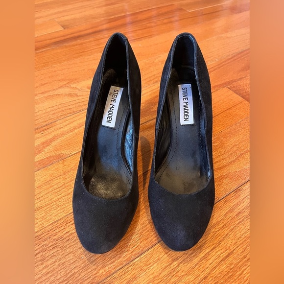 Steve Madden Black Suede Heels - Picture 2 of 5